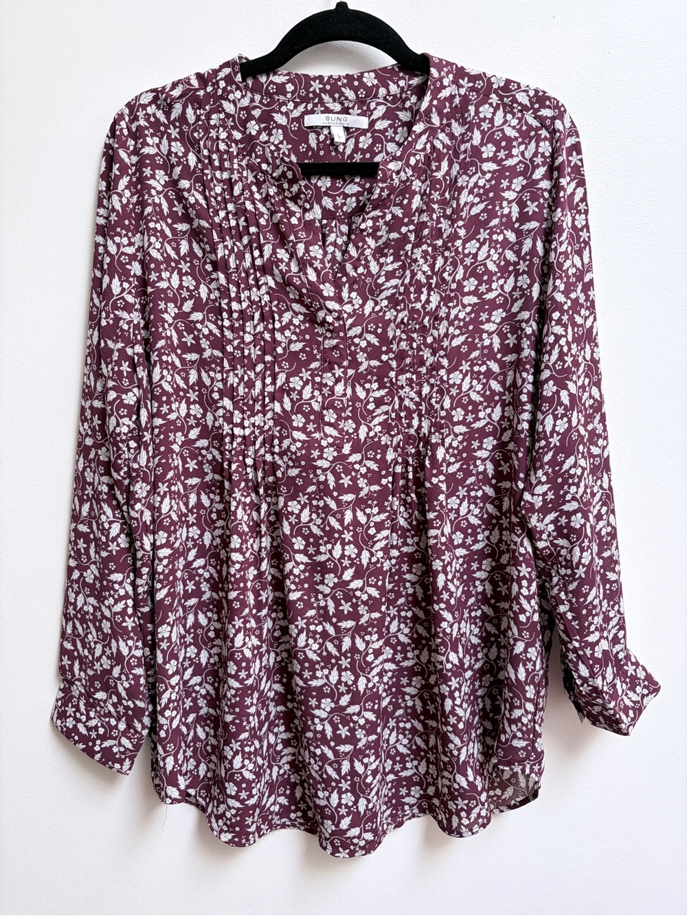 ALFRED SUNG Plum Floral Pintuck Blouse